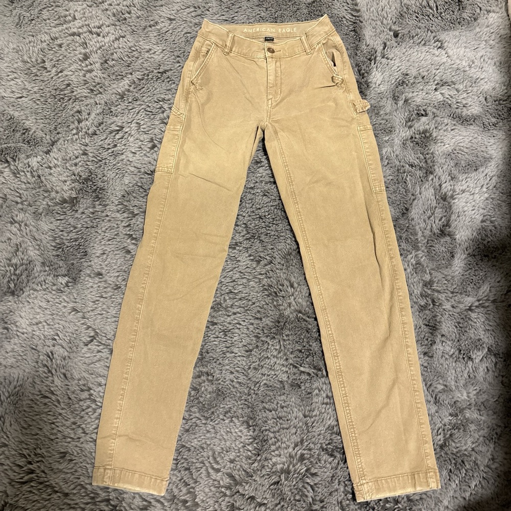 American Eagle Outfitters women’s Khaki Cargo Pants